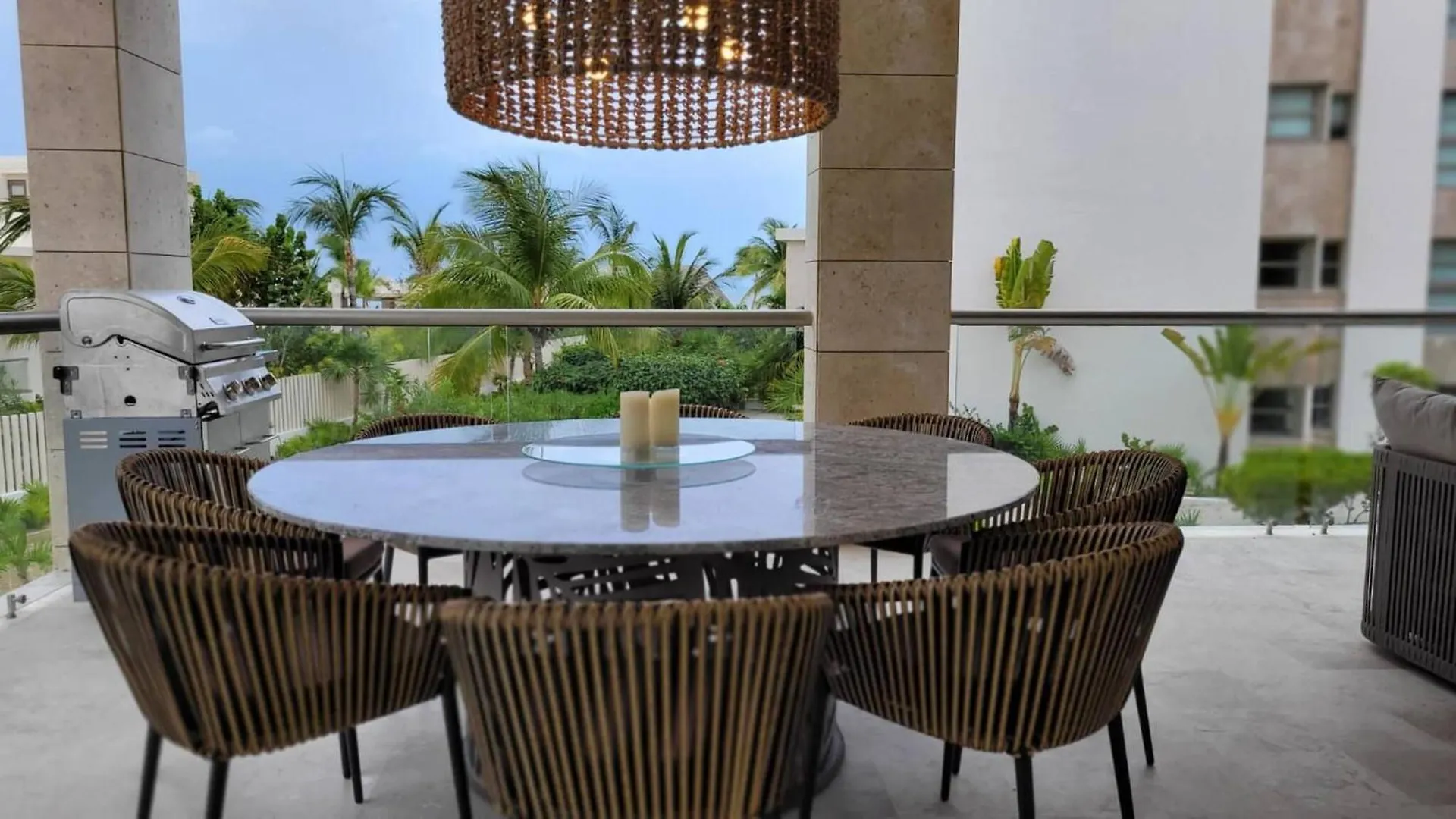 Apartment La Amada Luxury Beach Front Cancun Condo
